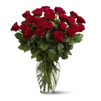 This Diwali Deliver Red Roses in Vase 30 Flowers to India