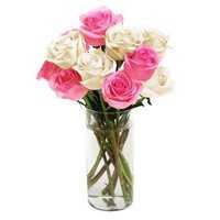 Flowers in India. Deliver White Pink Roses Vase 10 Flowers to India