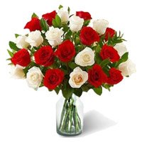 Send Red White Roses in Vase 30 Diwali Flowers in India